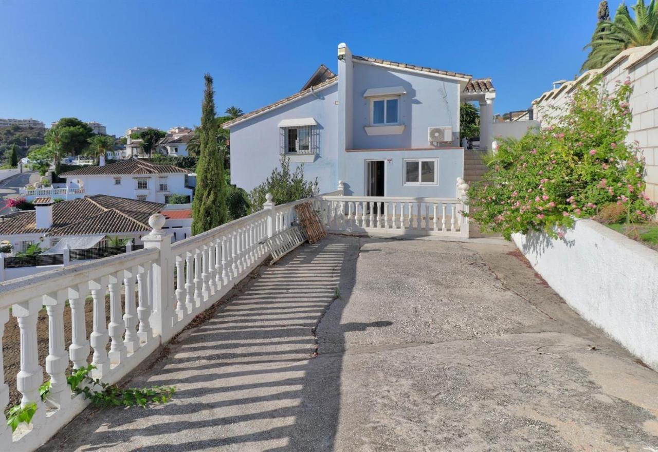 Nice And Spacius Villa Near Fuengi Михас Екстериор снимка