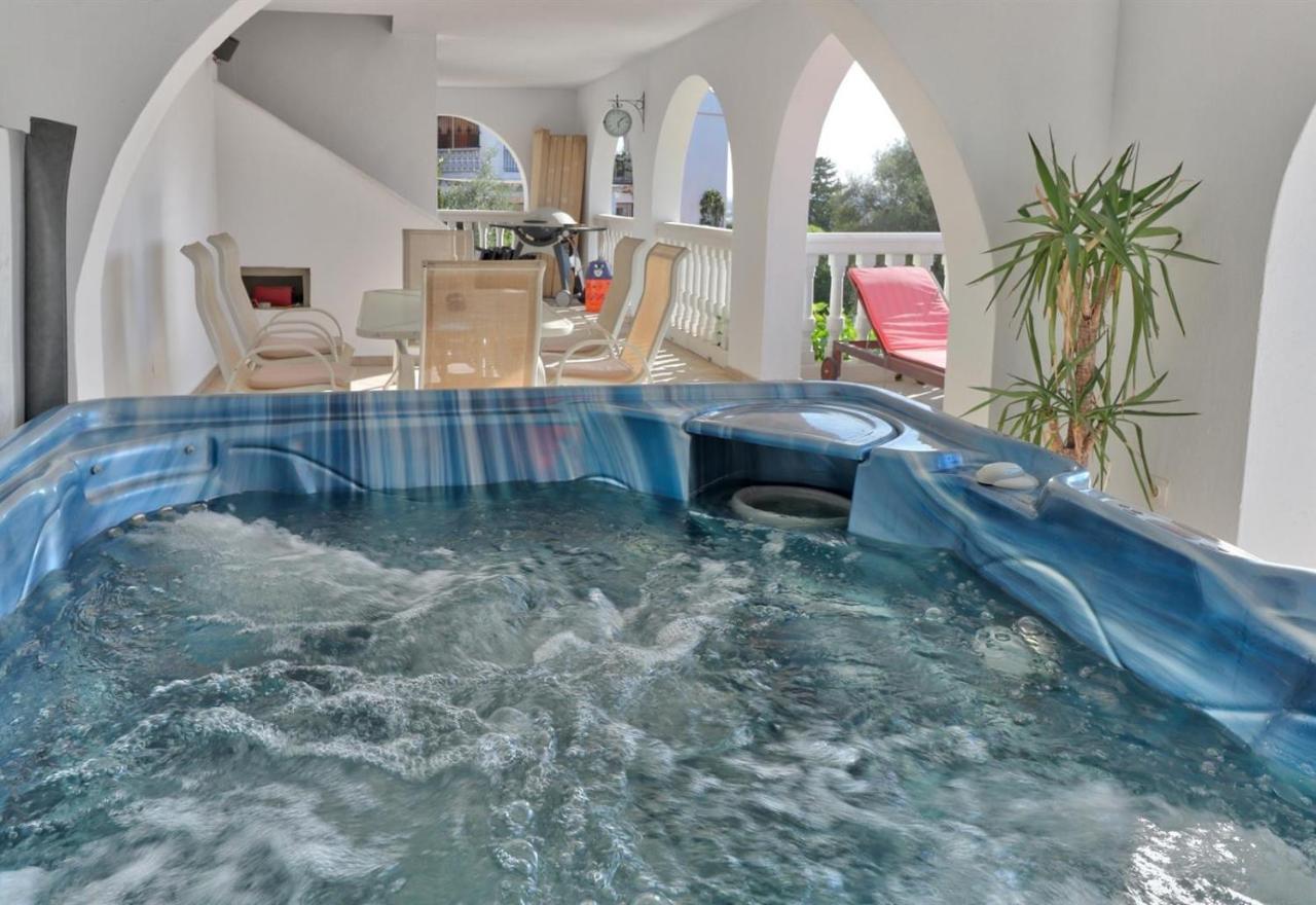Nice And Spacius Villa Near Fuengi Михас Екстериор снимка